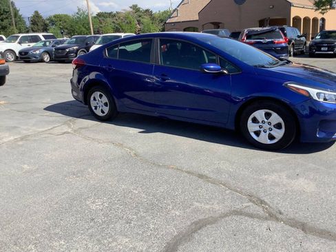 Used 2017 Kia Forte LX FWD image 8