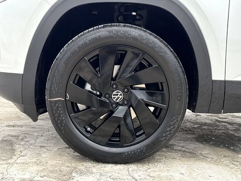 New 2026 Volkswagen Atlas SE FWD image 9