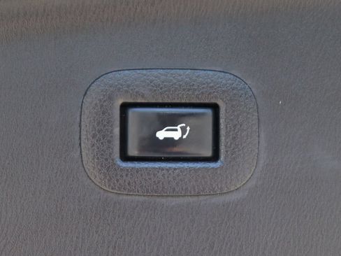 Used 2019 Nissan Armada SL w/ Premium Package RWD image 11
