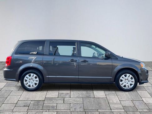 Used 2019 Dodge Grand Caravan SE image 8