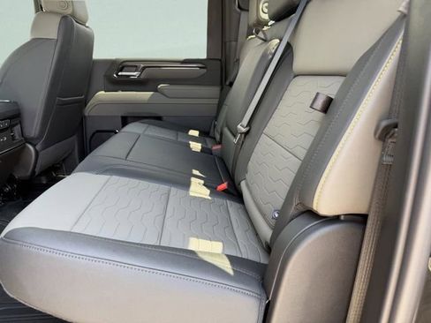 New 2026 Chevrolet Silverado 2500 ZR2 AWD/4WD image 21