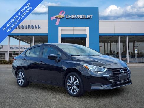 Used 2023 Nissan Versa SV FWD image 3