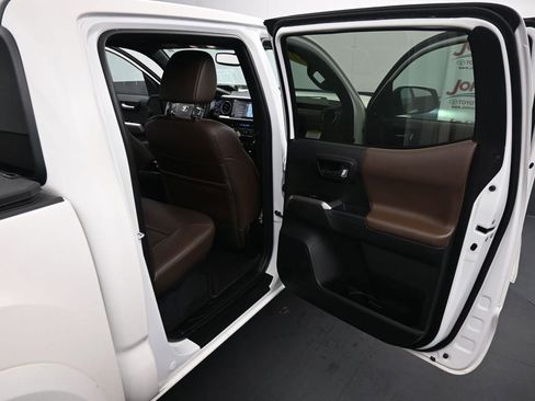 Used 2023 Toyota Tacoma Limited image 20