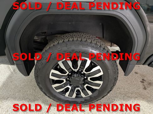 Used 2025 GMC Sierra 2500 Denali Ultimate AWD/4WD image 14