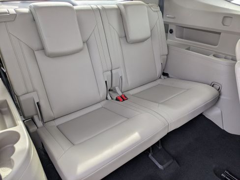 Used 2019 Volkswagen Atlas SE w/ Towing Package image 14