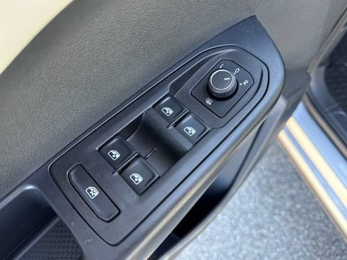 Used 2025 Volkswagen Taos S AWD/4WD image 44