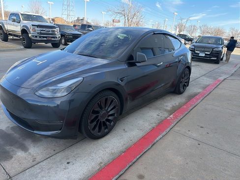 Used 2024 Tesla Model Y Performance image 1