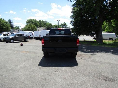 Used 2022 RAM 1500 Classic SLT AWD/4WD image 5