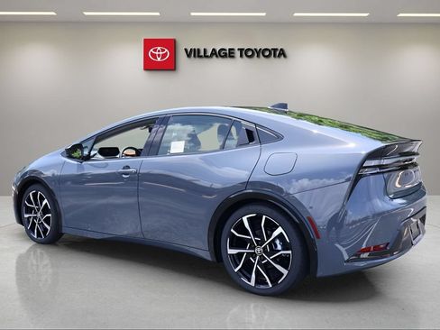 New 2026 Toyota Prius Plug-In Hybrid FWD image 3