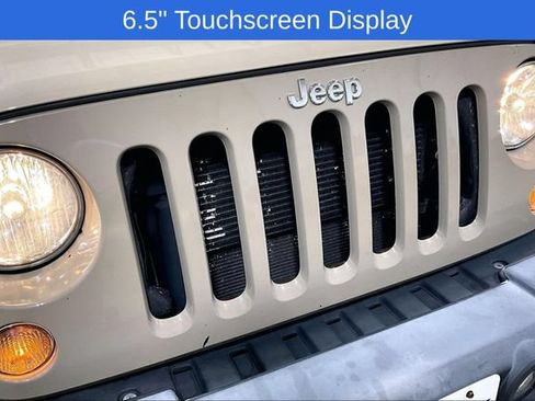Used 2016 Jeep Wrangler Unlimited Rubicon AWD/4WD image 28