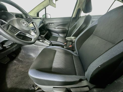 Used 2025 Nissan Versa SV FWD image 13