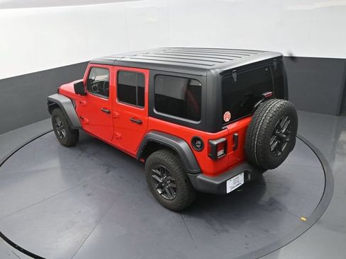 Used 2024 Jeep Wrangler Unlimited Sport AWD/4WD image 16