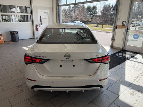 Used 2024 Nissan Sentra SV image 5