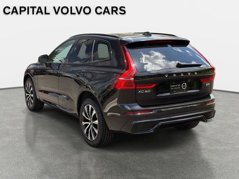 Certified 2025 Volvo XC60 B5 Core AWD/4WD image 7