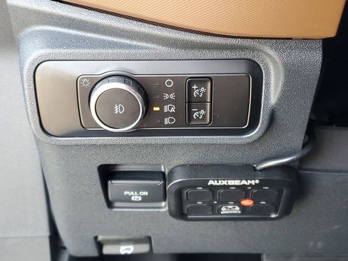 Used 2024 Ford Bronco Outer Banks w/ Sasquatch Package AWD/4WD image 21