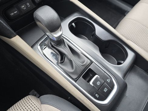 Used 2019 Hyundai Santa Fe SE image 25