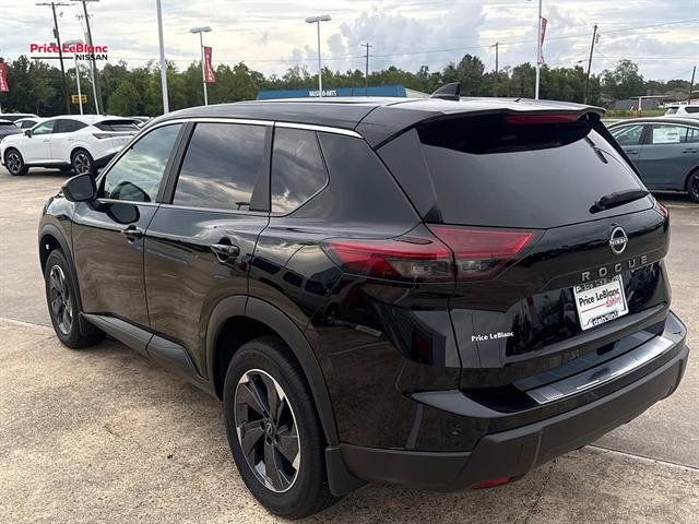 Certified 2025 Nissan Rogue SV FWD image 5