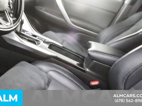 Used 2024 Mitsubishi Eclipse Cross SE image 32