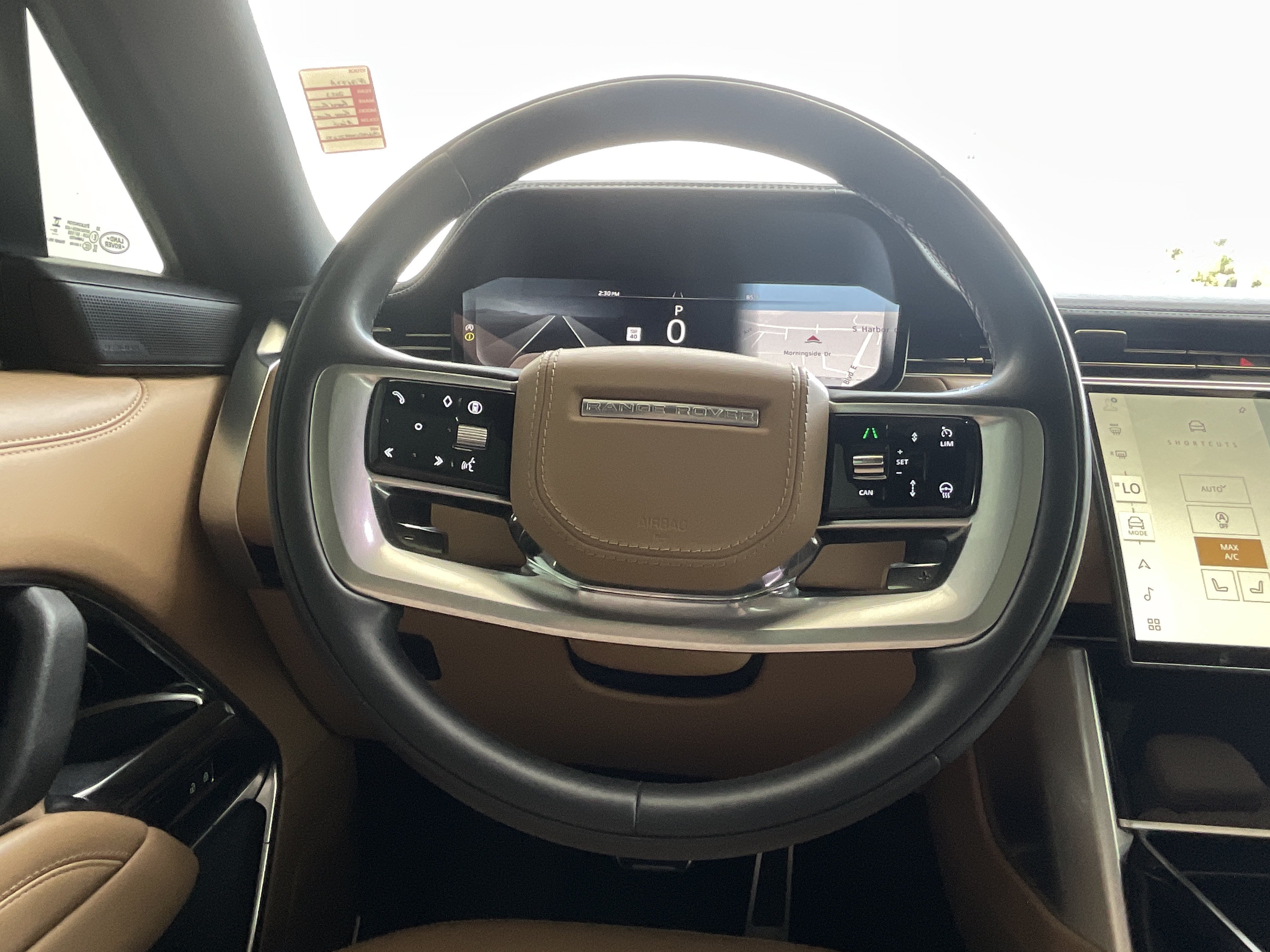 Used 2024 Land Rover Range Rover SE AWD/4WD image 13