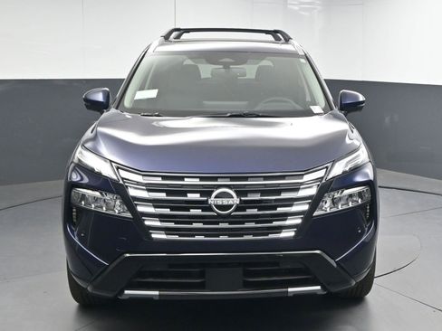 New 2026 Nissan Rogue Platinum w/ Platinum Premium Package AWD/4WD image 2