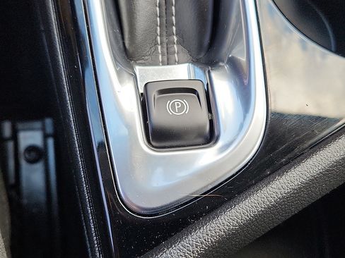 Used 2023 Buick Encore GX Preferred FWD image 23