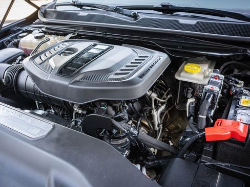 Used 2023 Jeep Wagoneer Series II image 36