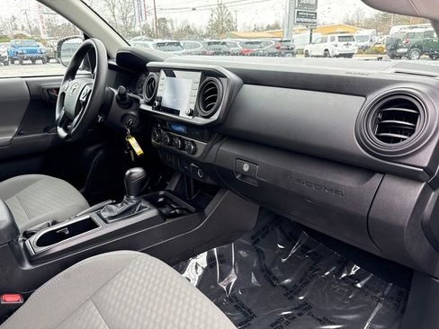 Used 2023 Toyota Tacoma SR image 13