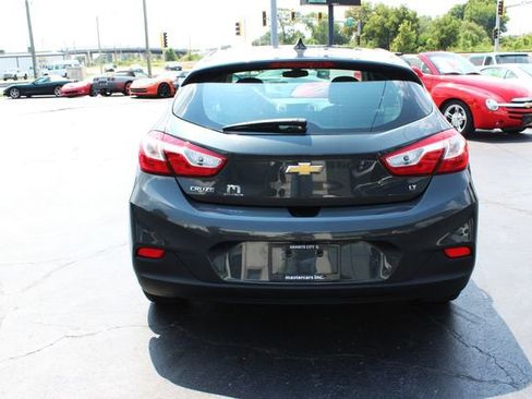 Used 2018 Chevrolet Cruze LT w/ Convenience Package image 6