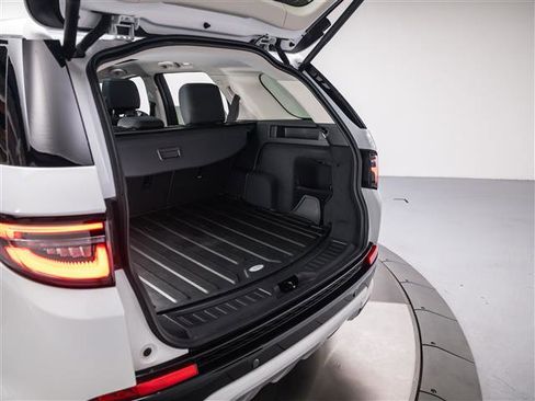 New 2025 Land Rover Discovery Sport S image 30