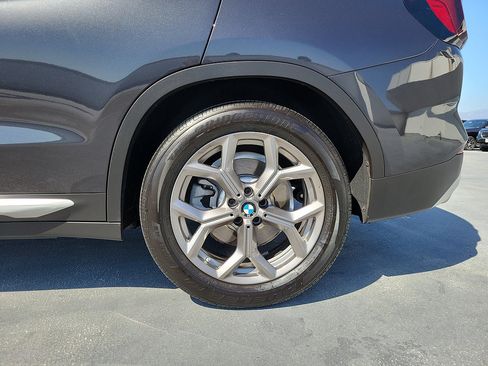 Used 2024 BMW X3 xDrive30i w/ Convenience Package AWD/4WD image 6