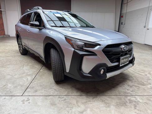 Used 2024 Subaru Outback Limited AWD/4WD image 6