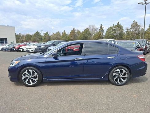 Used 2016 Honda Accord Sport image 5