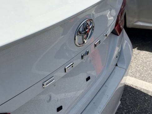 Used 2023 Toyota Camry SE FWD image 6