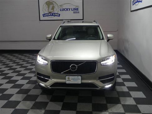Used 2017 Volvo XC90 T6 Momentum w/ Vision Package AWD/4WD image 3
