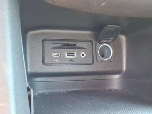 Used 2024 Chevrolet Equinox RS w/ RS Leather Package FWD image 13