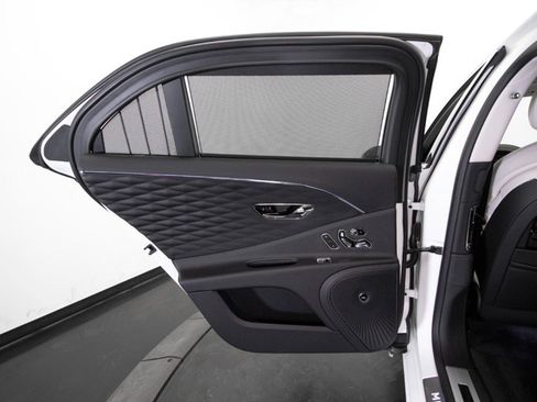 Used 2022 Bentley Flying Spur W12 AWD/4WD image 49