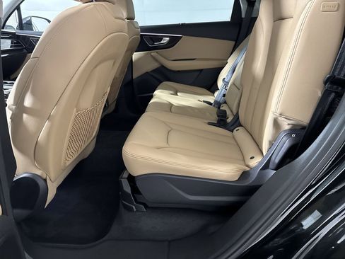 Used 2023 Audi Q7 3.0T Prestige w/ Prestige Package image 29