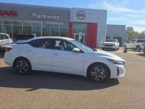 New 2025 Nissan Sentra SV image 8