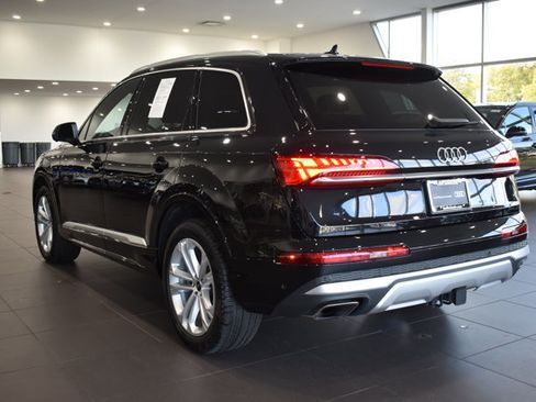 Certified 2025 Audi Q7 3.0T Premium w/ Convenience Package image 8