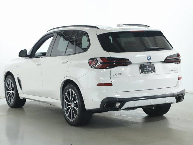 Used 2026 BMW X5 xDrive50e w/ M Sport Package AWD/4WD image 42