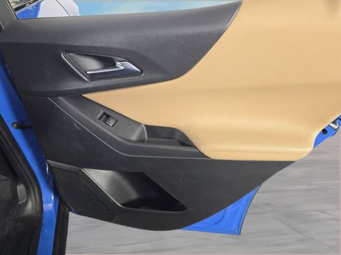 Used 2025 Chevrolet Equinox ACTIV image 9