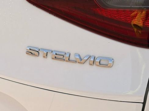 Used 2023 Alfa Romeo Stelvio Veloce AWD/4WD image 8