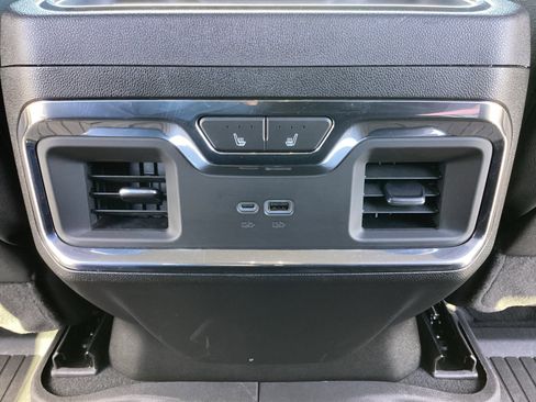 Used 2024 Chevrolet Silverado 2500 LTZ w/ LTZ Premium Package image 31