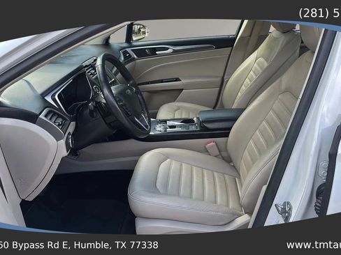 Used 2018 Ford Fusion SE w/ Fusion SE Technology Package FWD image 14