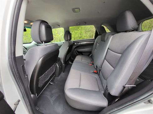 Used 2012 Kia Sorento LX w/ Convenience Pkg FWD image 20