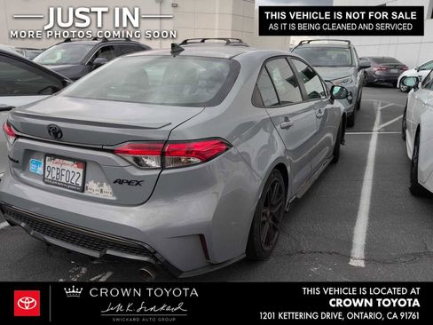 Used 2022 Toyota Corolla SE w/ Carpet Mat Package (TMS) FWD image 2