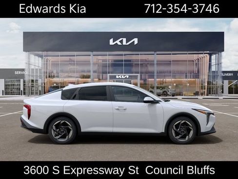 New 2026 Kia K4 EX FWD image 8
