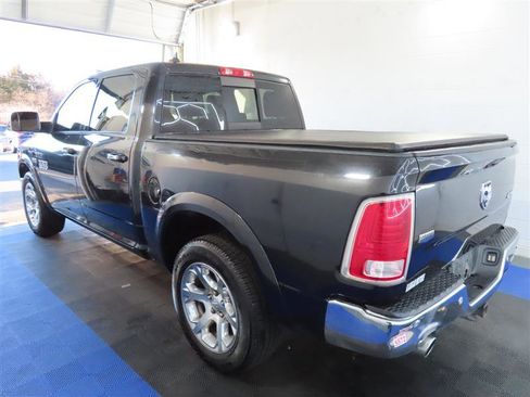 Used 2017 RAM 1500 Laramie w/ Convenience Group image 10