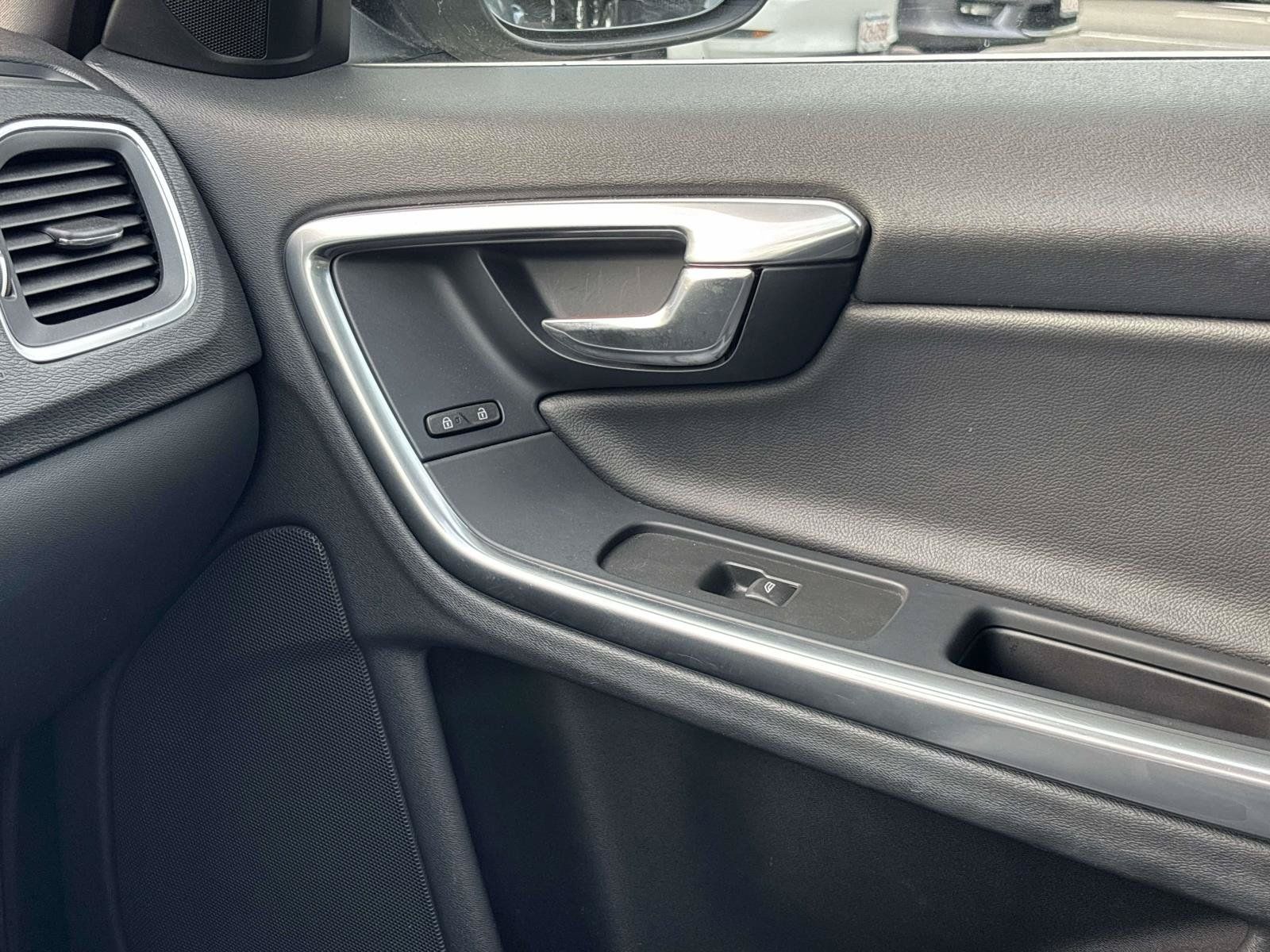 Used 2016 Volvo S60 T5 Premier FWD image 25