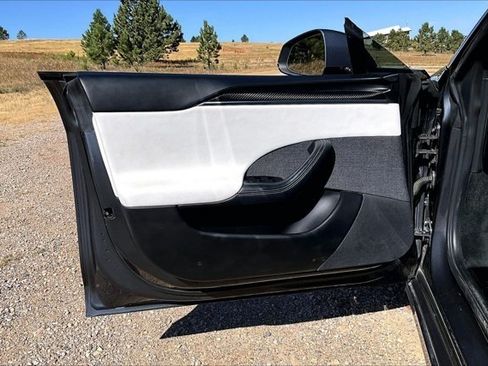 Used 2022 Tesla Model S Plaid AWD/4WD image 18